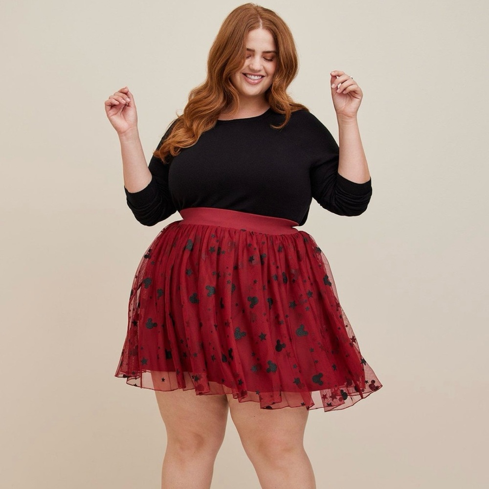 Disney Mickey burgandy skirt | Torrid 5x | NWT